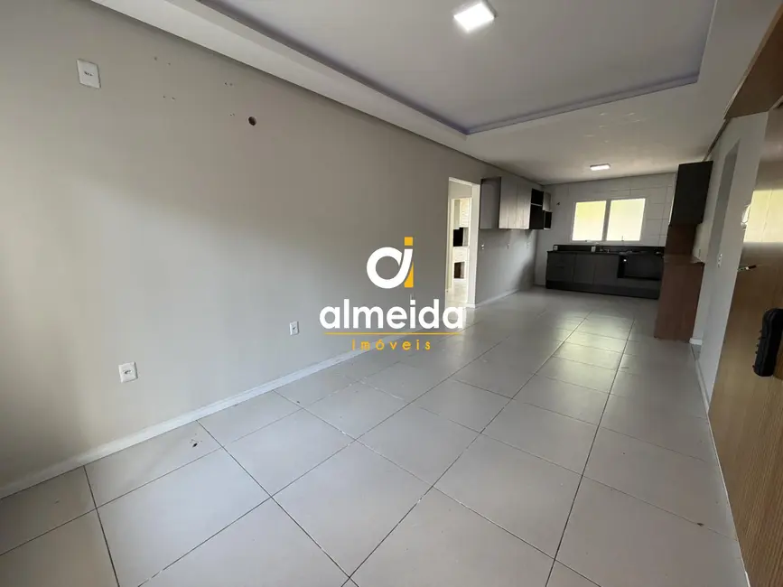 Foto 5 de Casa com 2 quartos para alugar, 96m2 em Pinheiro Machado, Santa Maria - RS