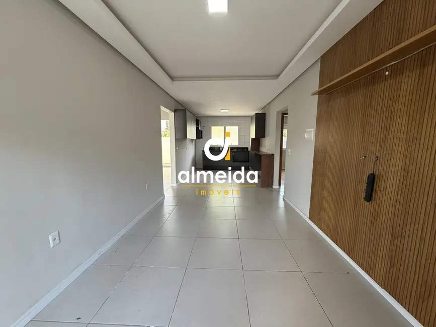 Foto 4 de Casa com 2 quartos para alugar, 96m2 em Pinheiro Machado, Santa Maria - RS