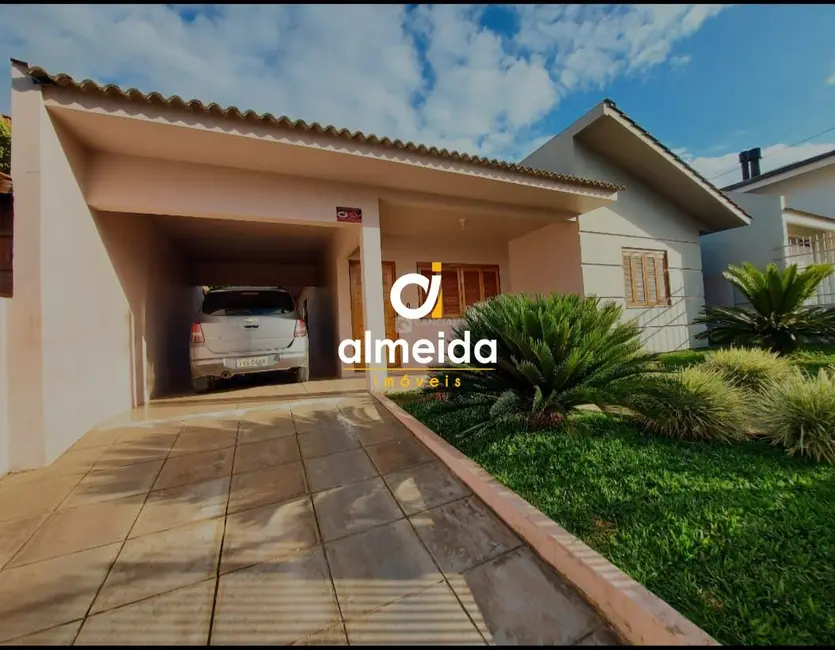Foto 1 de Casa com 4 quartos à venda, 150m2 em Camobi, Santa Maria - RS