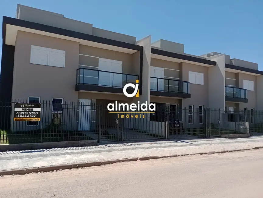 Foto 1 de Casa com 3 quartos à venda, 144m2 em Pinheiro Machado, Santa Maria - RS