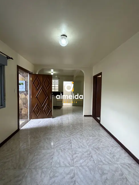 Foto 2 de Casa com 3 quartos à venda, 261m2 em Nossa Senhora de Lourdes, Santa Maria - RS