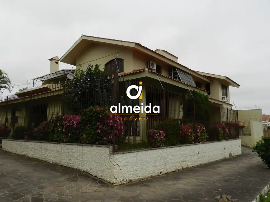 Foto 1 de Casa com 3 quartos à venda, 286m2 em Patronato, Santa Maria - RS
