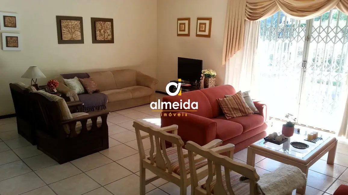 Foto 1 de Apartamento com 3 quartos à venda, 220m2 em Nossa Senhora do Perpétuo Socorro, Santa Maria - RS