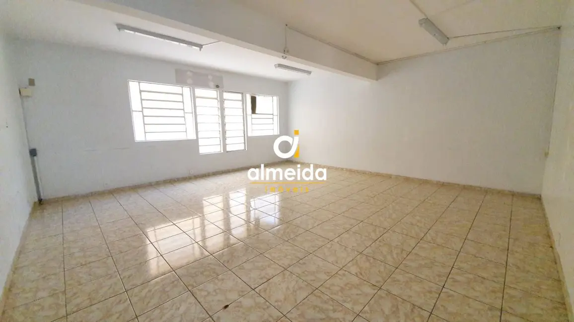 Foto 7 de Sala Comercial com 4 quartos para alugar, 280m2 em Centro, Santa Maria - RS