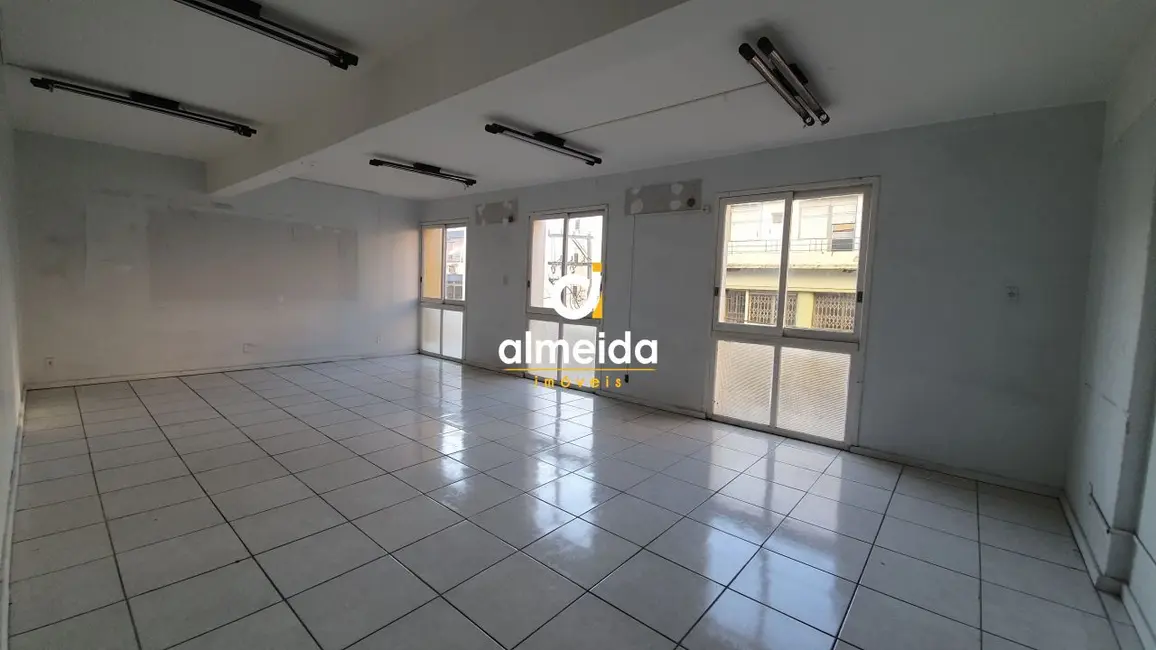 Foto 4 de Sala Comercial com 4 quartos para alugar, 280m2 em Centro, Santa Maria - RS
