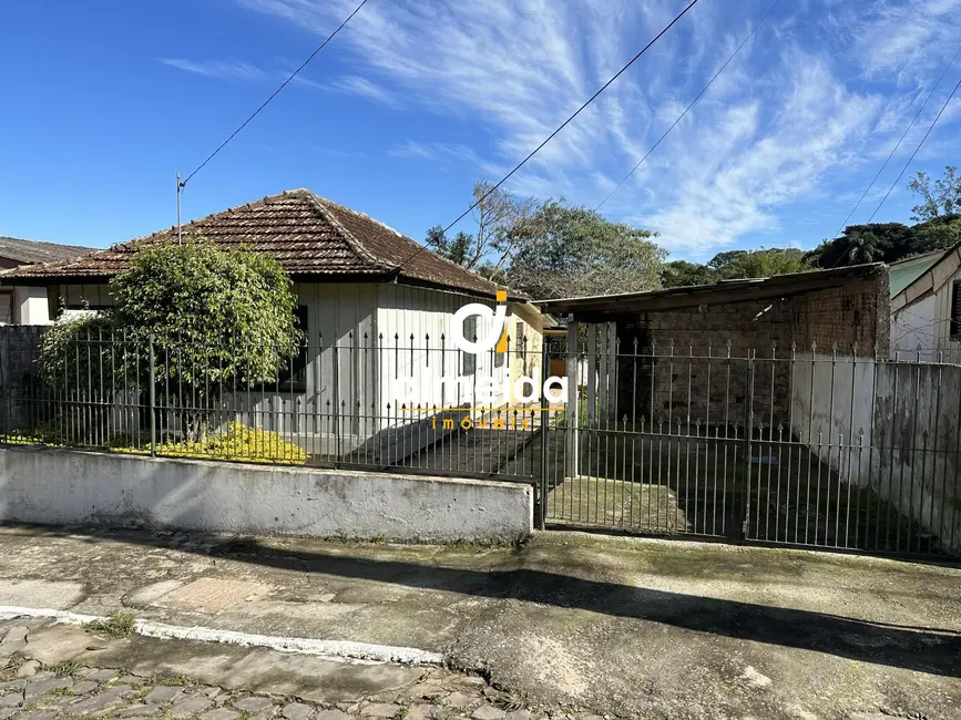 Foto 2 de Casa com 2 quartos à venda, 127m2 em Nossa Senhora do Perpétuo Socorro, Santa Maria - RS