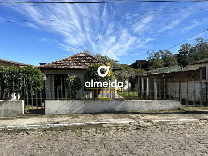 Foto 1 de Casa com 2 quartos à venda, 127m2 em Nossa Senhora do Perpétuo Socorro, Santa Maria - RS