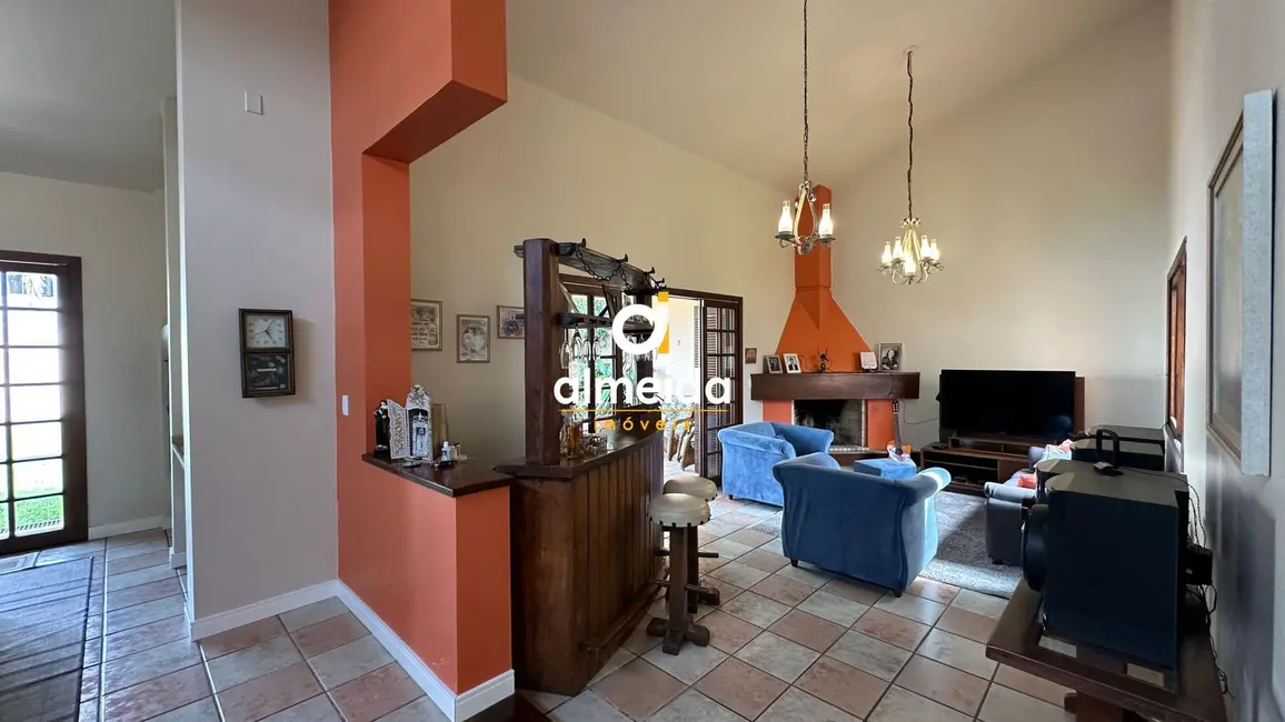 Casa com 4 quartos à venda, 365m2 em Nossa Senhora de Lourdes, Santa Maria - RS - imagem 8 Foto 8 de Casa com 4 quartos à venda, 365m2 em Nossa Senhora de Lourdes, Santa Maria - RS