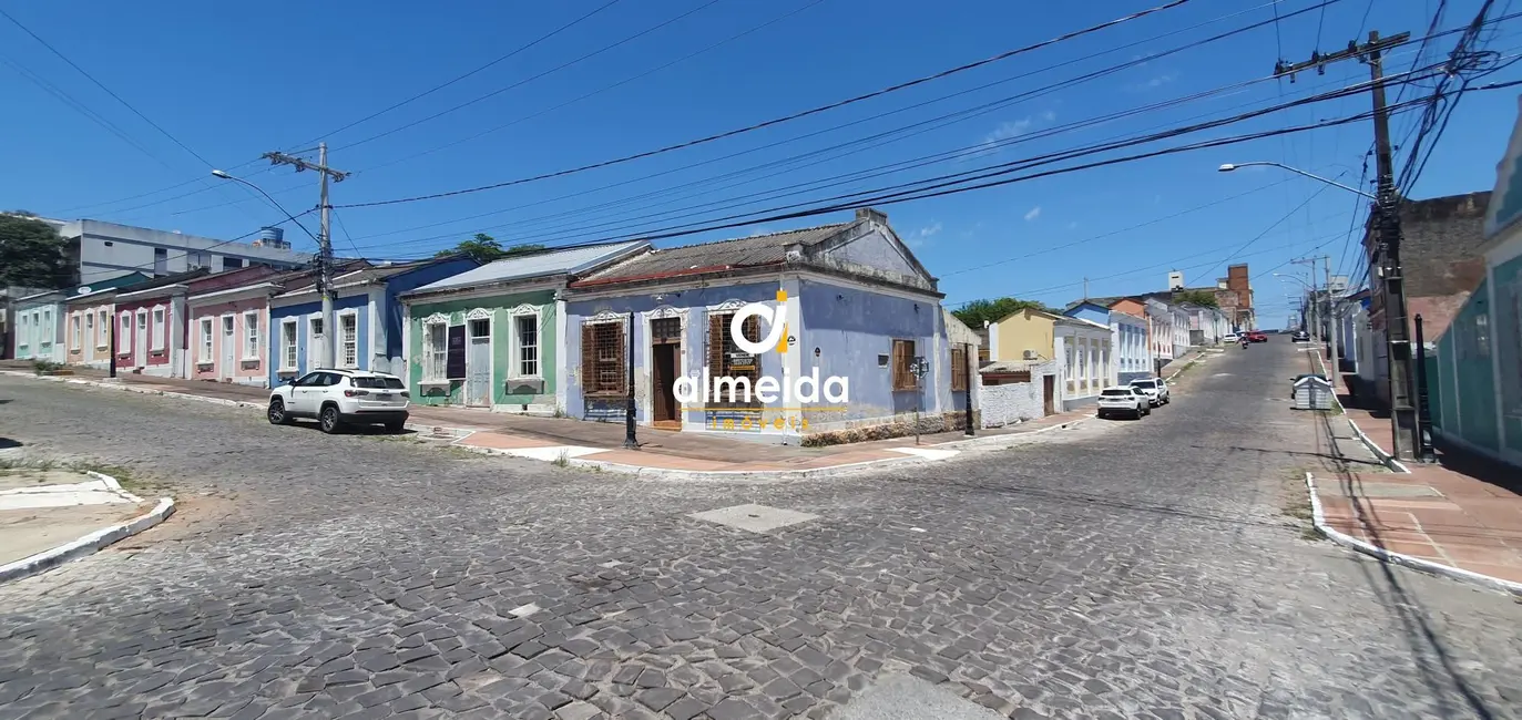 Foto 1 de Casa com 3 quartos à venda, 150m2 em Centro, Santa Maria - RS