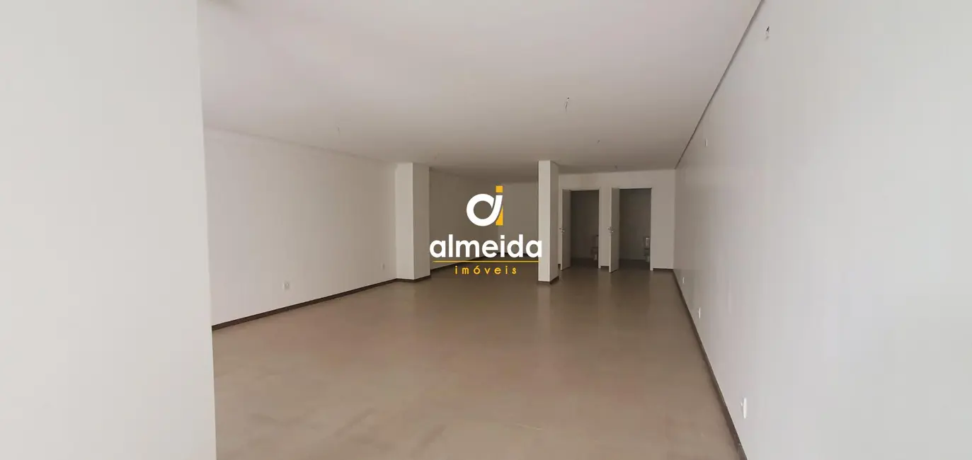 Foto 2 de Sala Comercial com 1 quarto para alugar, 94m2 em Centro, Santa Maria - RS