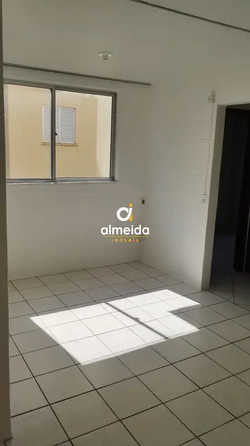 Foto 2 de Apartamento com 2 quartos para alugar, 44m2 em Uglione, Santa Maria - RS