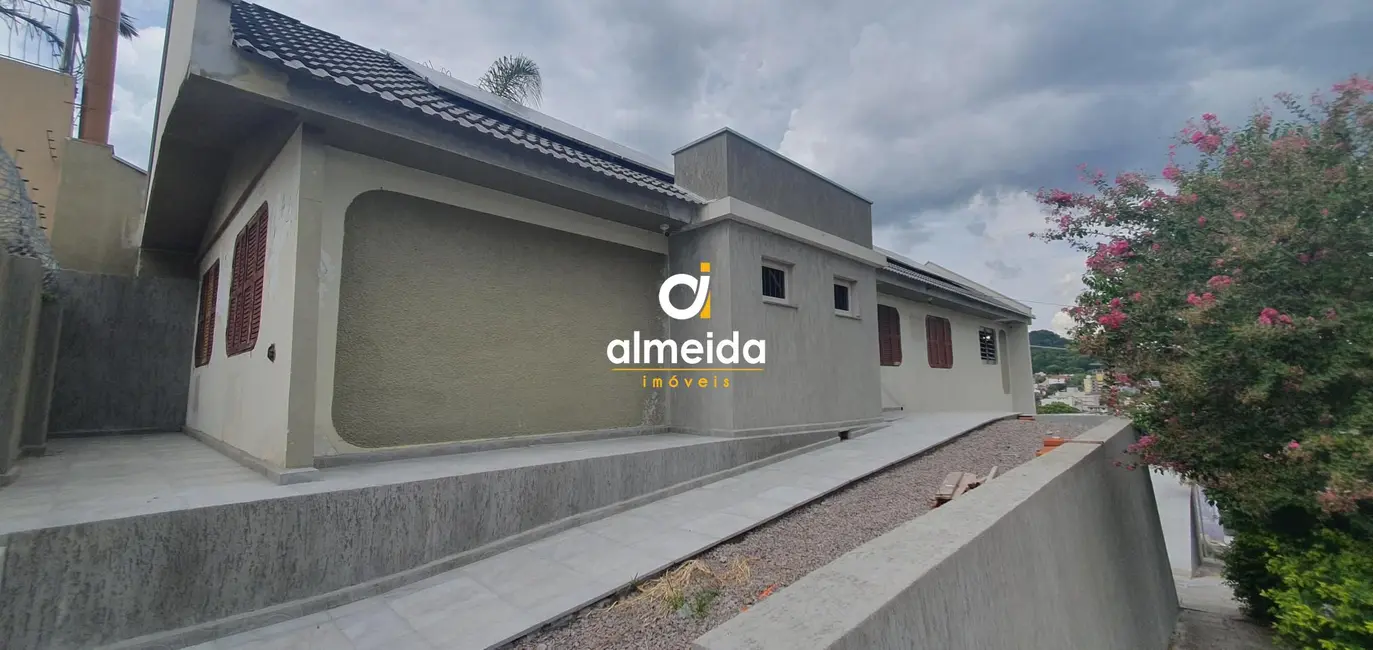 Sala Comercial com 6 quartos à venda, 161m2 em Nossa Senhora de Lourdes, Santa Maria - RS - imagem 1 Foto 1 de Sala Comercial com 6 quartos à venda, 161m2 em Nossa Senhora de Lourdes, Santa Maria - RS