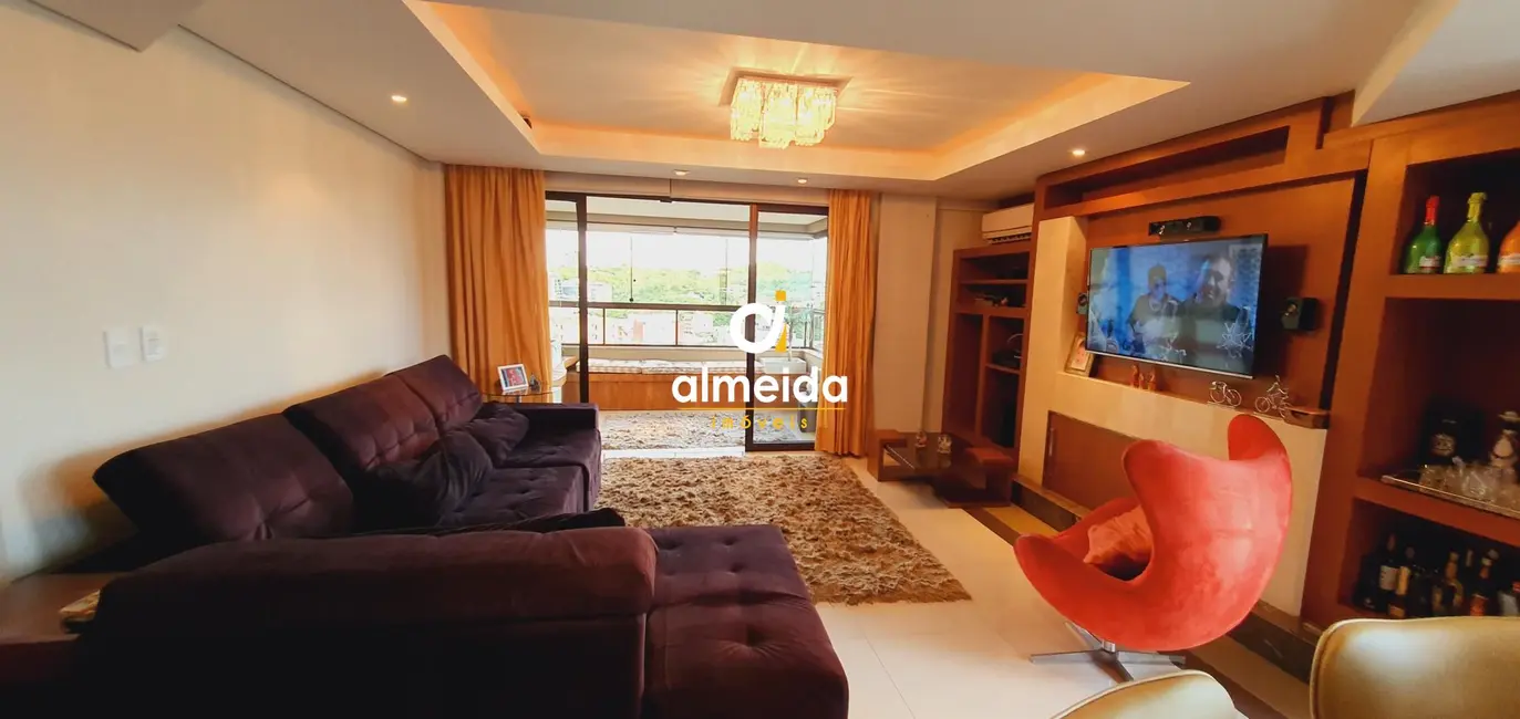 Foto 5 de Apartamento com 3 quartos à venda, 200m2 em Nossa Senhora de Lourdes, Santa Maria - RS