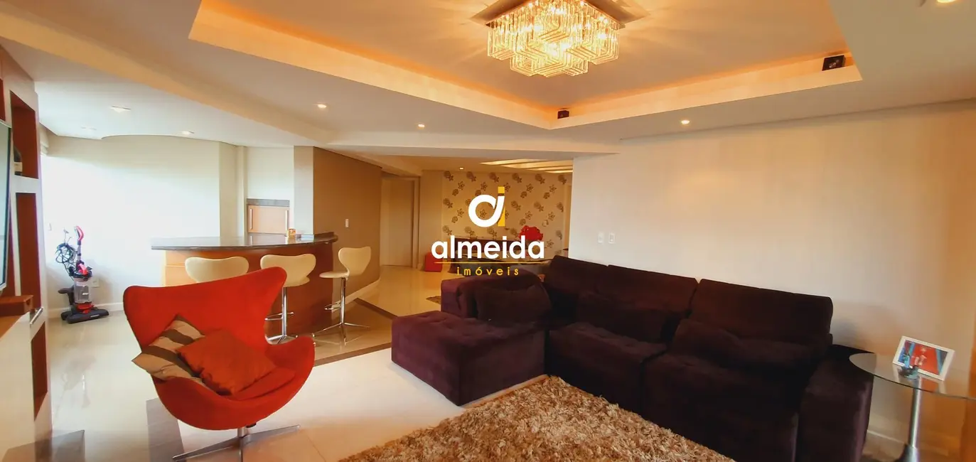 Foto 7 de Apartamento com 3 quartos à venda, 200m2 em Nossa Senhora de Lourdes, Santa Maria - RS