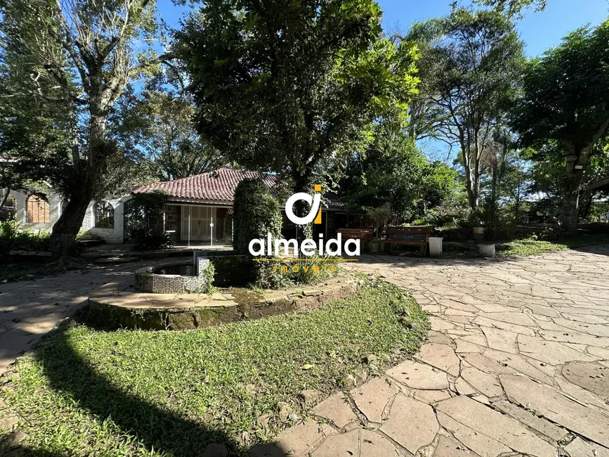 Foto 2 de Casa com 2 quartos à venda, 362m2 em Km 3, Santa Maria - RS