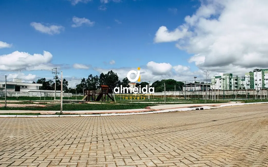 Foto 1 de Terreno / Lote à venda, 863m2 em Camobi, Santa Maria - RS