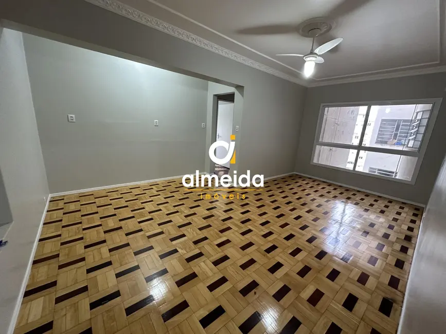 Foto 2 de Apartamento com 2 quartos à venda, 80m2 em Centro, Santa Maria - RS