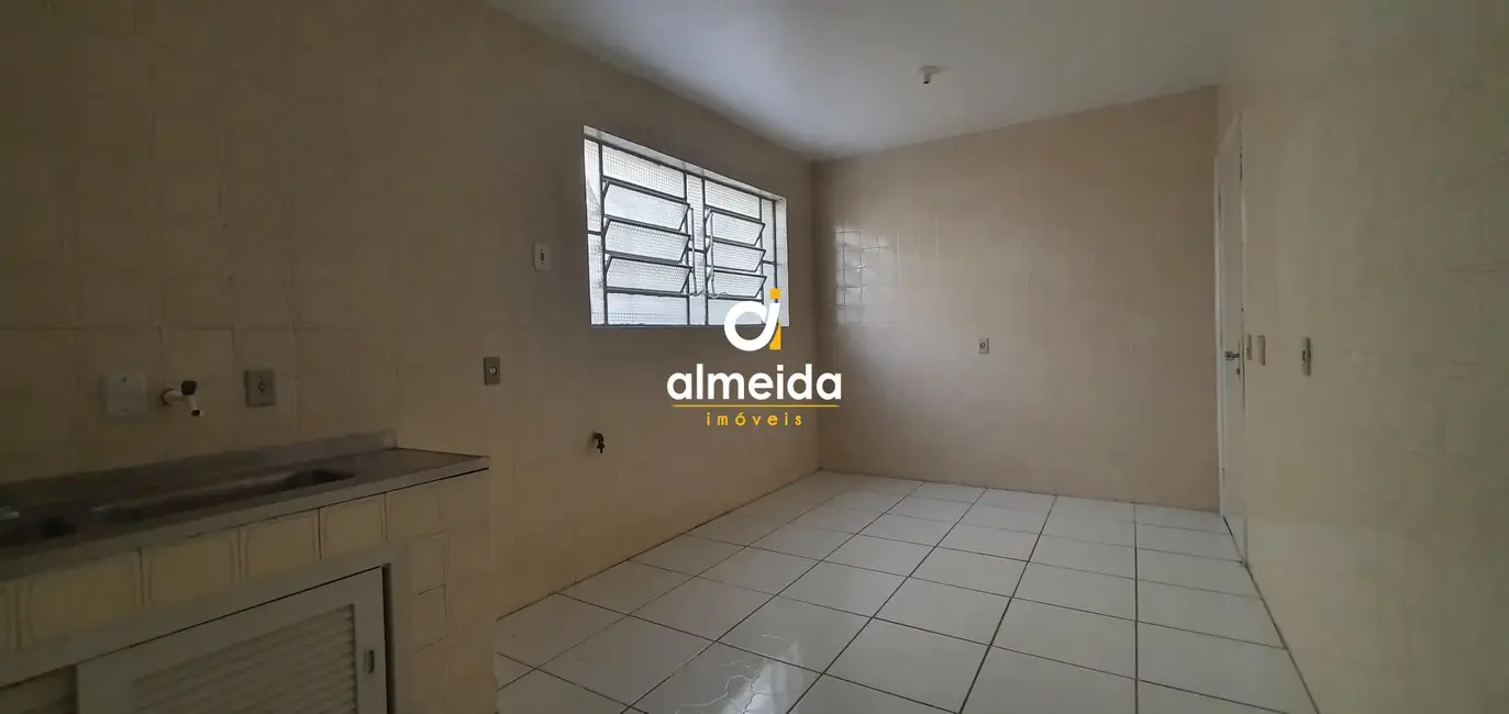 Foto 4 de Apartamento com 3 quartos para alugar, 115m2 em Nossa Senhora de Lourdes, Santa Maria - RS
