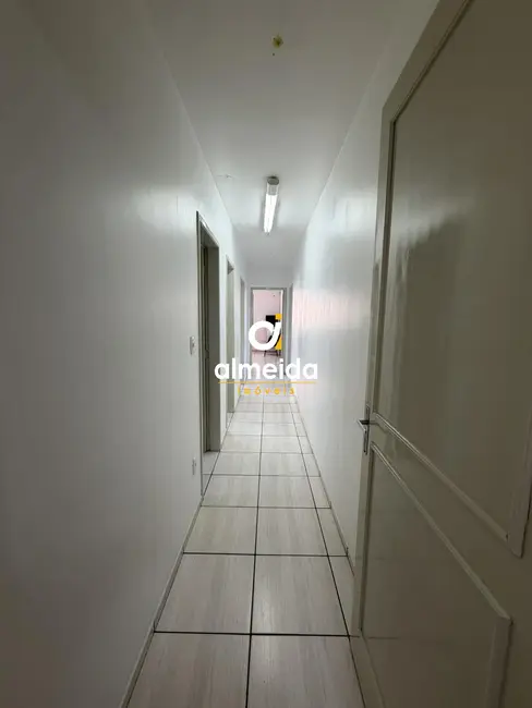 Apartamento com 3 quartos para alugar, 198m2 em Nossa Senhora de Lourdes, Santa Maria - RS - imagem 7 Foto 7 de Apartamento com 3 quartos para alugar, 198m2 em Nossa Senhora de Lourdes, Santa Maria - RS