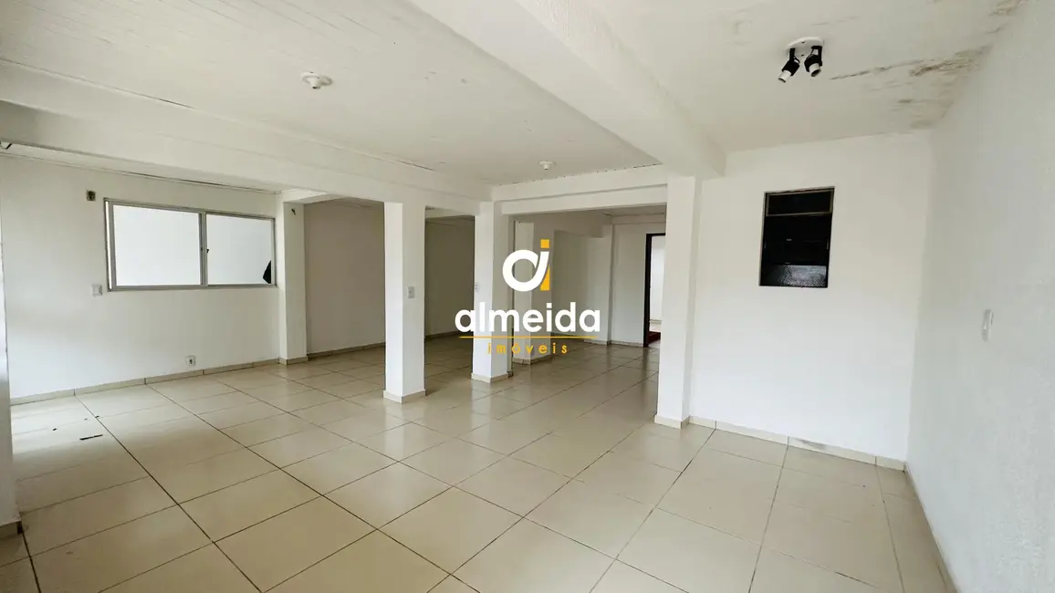 Casa com 3 quartos à venda, 336m2 em Tancredo Neves, Santa Maria - RS - imagem 5 Foto 5 de Casa com 3 quartos à venda, 336m2 em Tancredo Neves, Santa Maria - RS