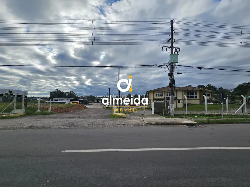 Foto 3 de Prédio Inteiro com 3 quartos para alugar, 385m2 em Nossa Senhora Medianeira, Santa Maria - RS