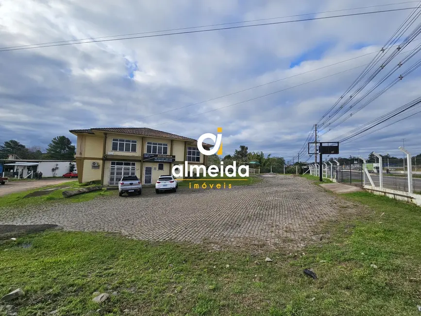 Foto 2 de Prédio Inteiro com 3 quartos para alugar, 385m2 em Nossa Senhora Medianeira, Santa Maria - RS