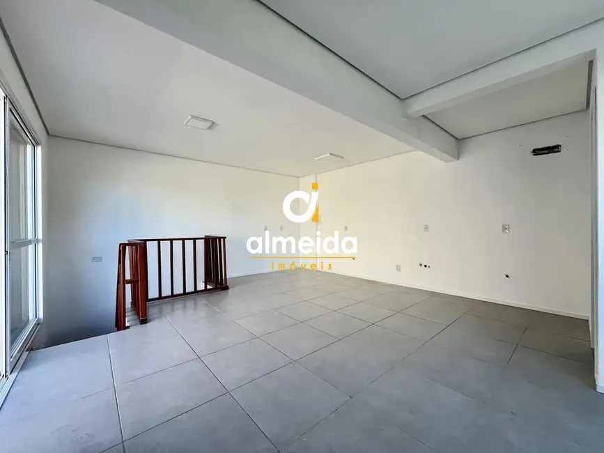 Foto 3 de Cobertura com 3 quartos à venda, 164m2 em Nossa Senhora das Dores, Santa Maria - RS