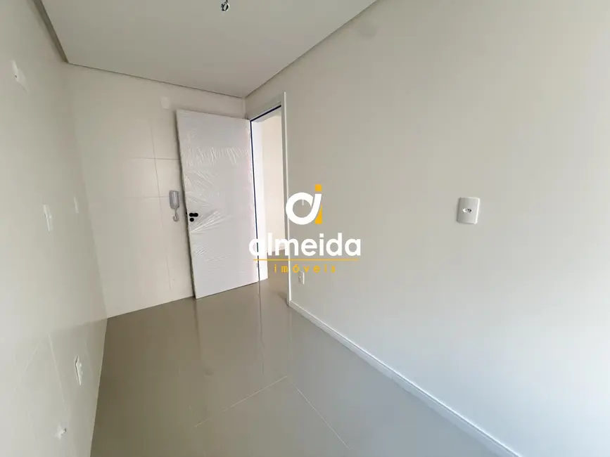 Apartamento com 2 quartos à venda, 68m2 em Uglione, Santa Maria - RS - imagem 6 Foto 6 de Apartamento com 2 quartos à venda, 68m2 em Uglione, Santa Maria - RS