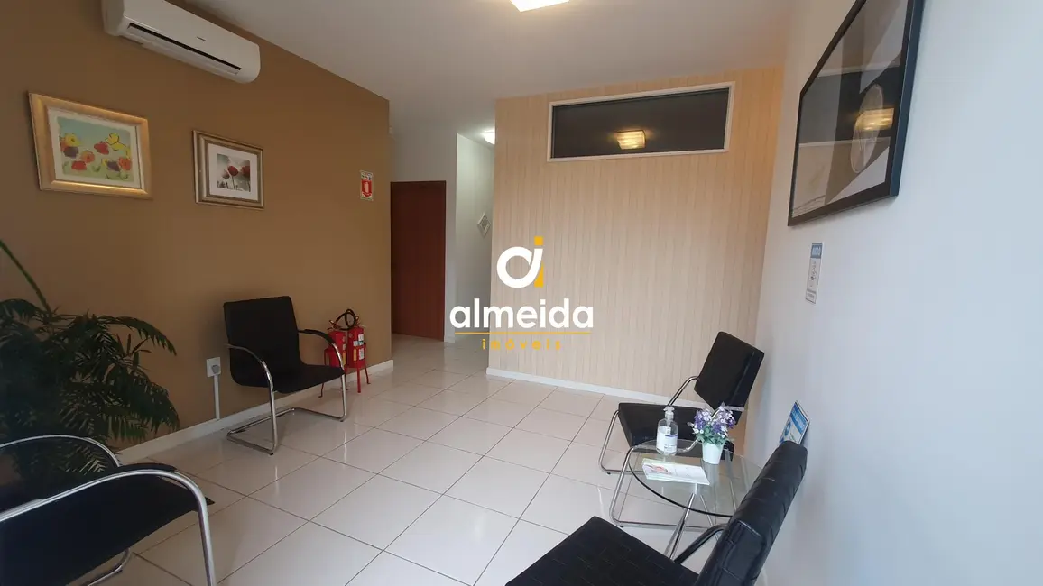 Sala Comercial com 1 quarto para alugar, 12m2 em Nossa Senhora de Lourdes, Santa Maria - RS - imagem 4 Foto 4 de Sala Comercial com 1 quarto para alugar, 12m2 em Nossa Senhora de Lourdes, Santa Maria - RS
