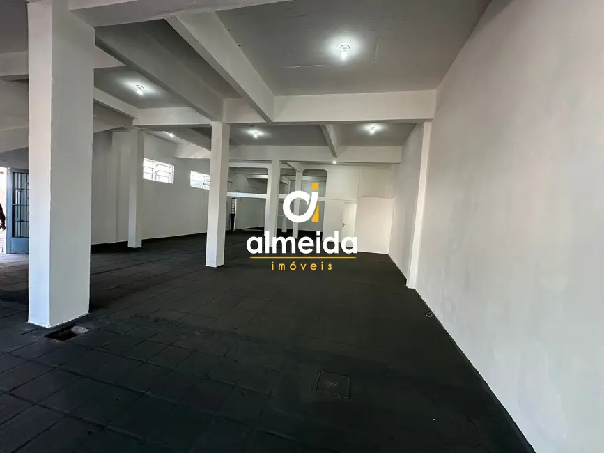Prédio Inteiro com 10 quartos para alugar, 200m2 em Nonoai, Santa Maria - RS - imagem 3 Foto 3 de Prédio Inteiro com 10 quartos para alugar, 200m2 em Nonoai, Santa Maria - RS