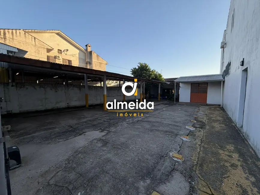 Prédio Inteiro com 10 quartos para alugar, 200m2 em Nonoai, Santa Maria - RS - imagem 7 Foto 7 de Prédio Inteiro com 10 quartos para alugar, 200m2 em Nonoai, Santa Maria - RS