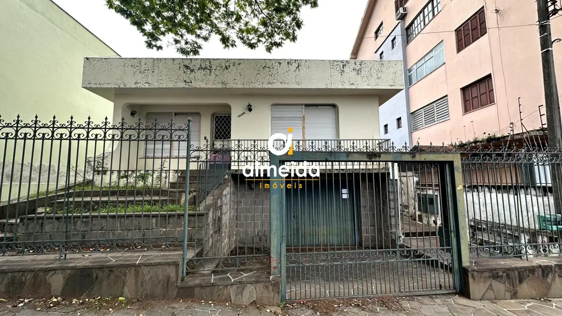 Foto 1 de Casa com 3 quartos à venda, 222m2 em Nossa Senhora do Rosário, Santa Maria - RS