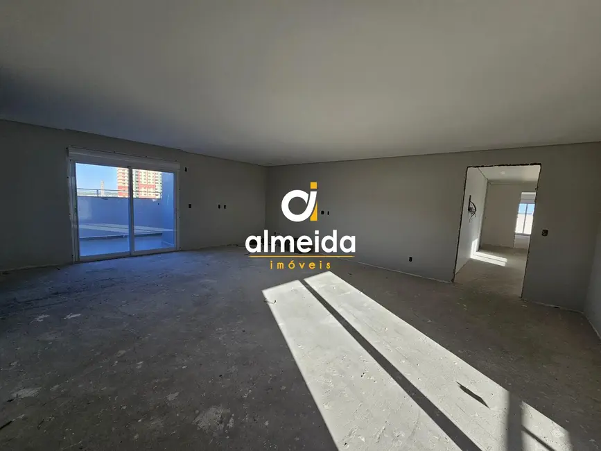 Foto 9 de Cobertura com 3 quartos à venda, 331m2 em Nossa Senhora das Dores, Santa Maria - RS