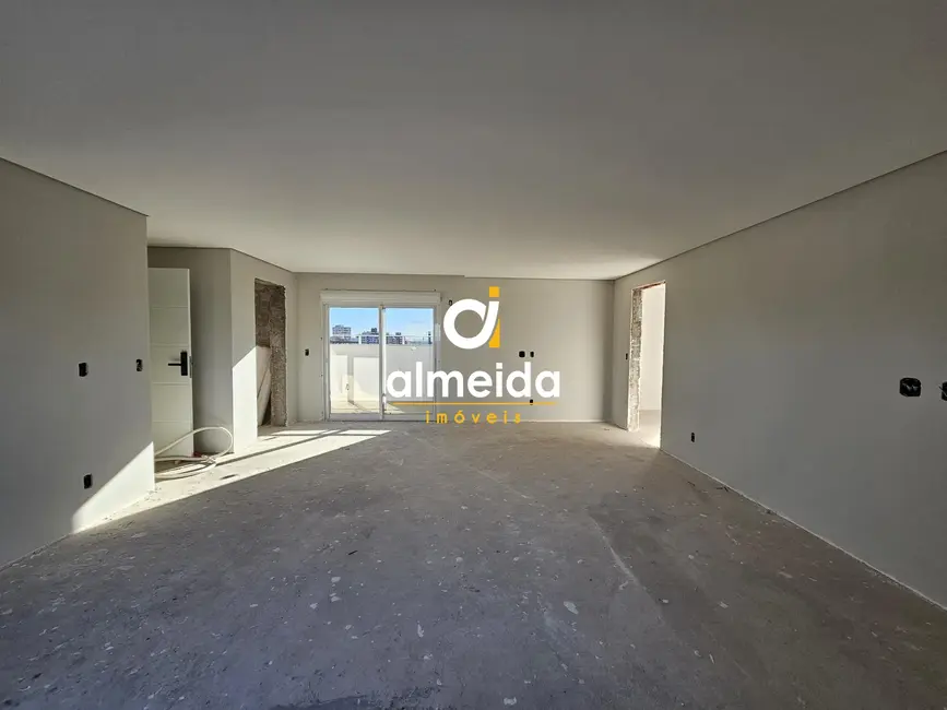 Cobertura com 3 quartos à venda, 331m2 em Nossa Senhora das Dores, Santa Maria - RS - imagem 4 Foto 4 de Cobertura com 3 quartos à venda, 331m2 em Nossa Senhora das Dores, Santa Maria - RS