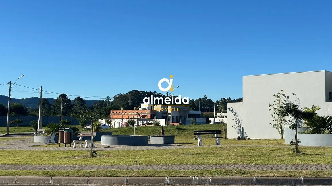 Casa com 3 quartos à venda, 200m2 em Camobi, Santa Maria - RS - imagem 7 Foto 7 de Casa com 3 quartos à venda, 200m2 em Camobi, Santa Maria - RS