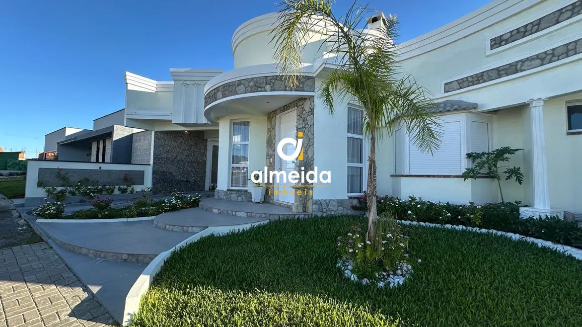 Casa com 3 quartos à venda, 200m2 em Camobi, Santa Maria - RS - imagem 1 Foto 1 de Casa com 3 quartos à venda, 200m2 em Camobi, Santa Maria - RS