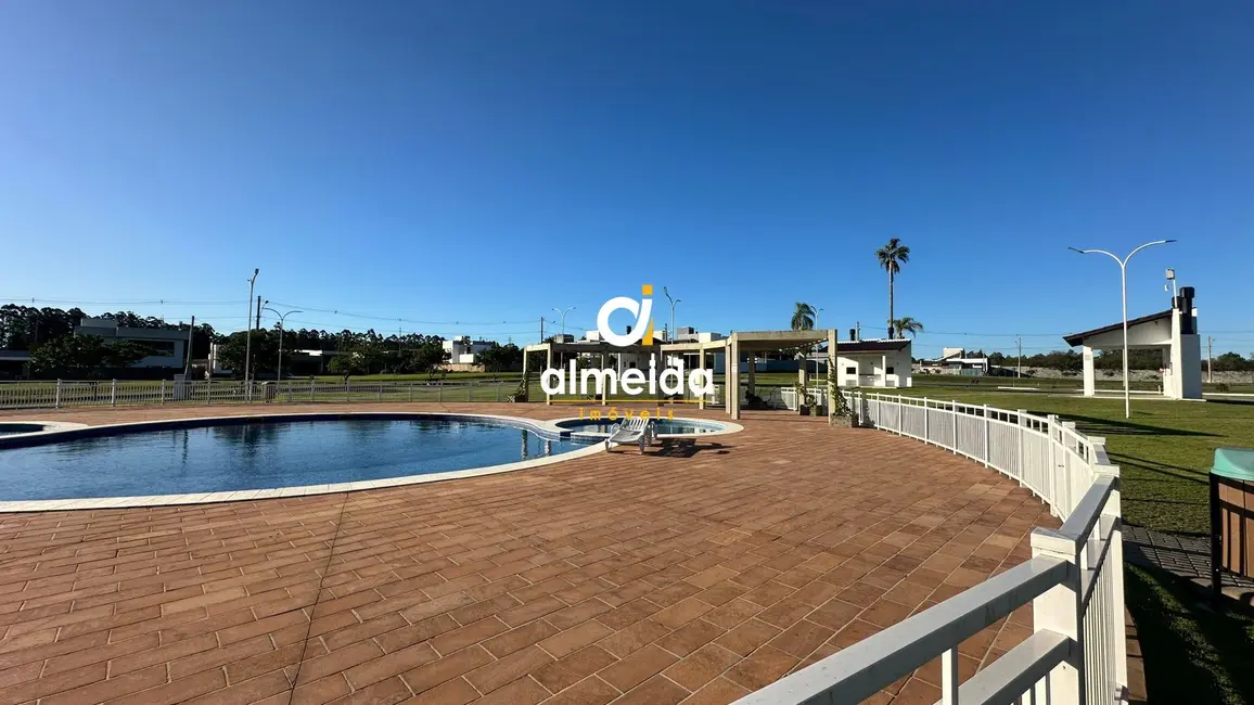 Casa com 3 quartos à venda, 200m2 em Camobi, Santa Maria - RS - imagem 9 Foto 9 de Casa com 3 quartos à venda, 200m2 em Camobi, Santa Maria - RS