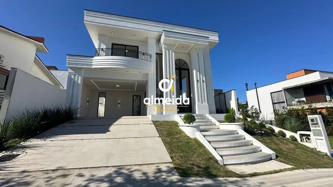 Casa com 3 quartos à venda, 215m2 em Tomazetti, Santa Maria - RS - imagem 2 Foto 2 de Casa com 3 quartos à venda, 215m2 em Tomazetti, Santa Maria - RS