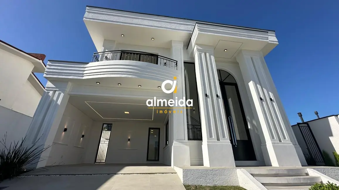 Casa com 3 quartos à venda, 215m2 em Tomazetti, Santa Maria - RS - imagem 4 Foto 4 de Casa com 3 quartos à venda, 215m2 em Tomazetti, Santa Maria - RS
