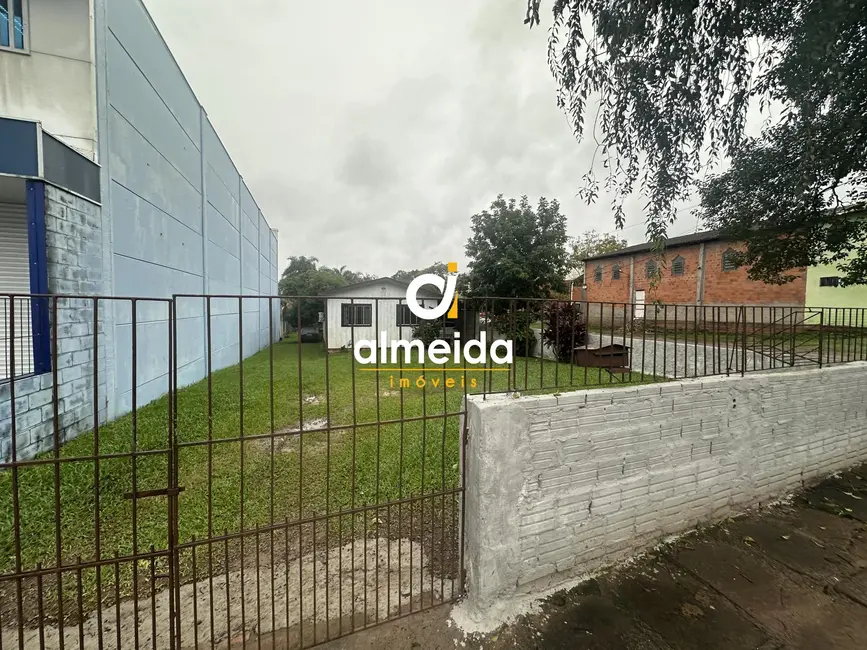 Foto 1 de Terreno / Lote à venda, 845m2 em Nonoai, Santa Maria - RS