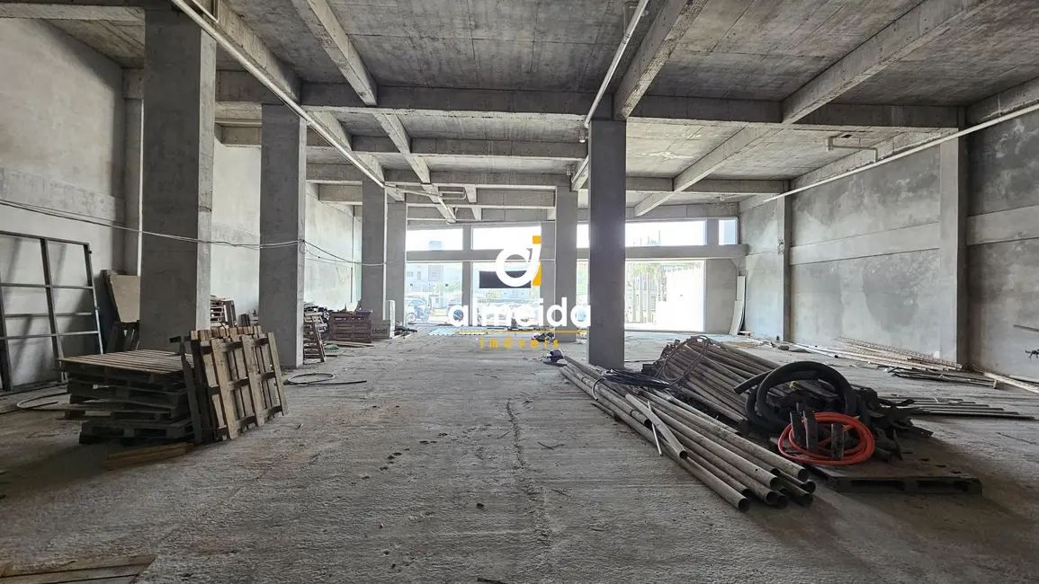 Foto 9 de Loja com 1 quarto para alugar, 926m2 em Camobi, Santa Maria - RS