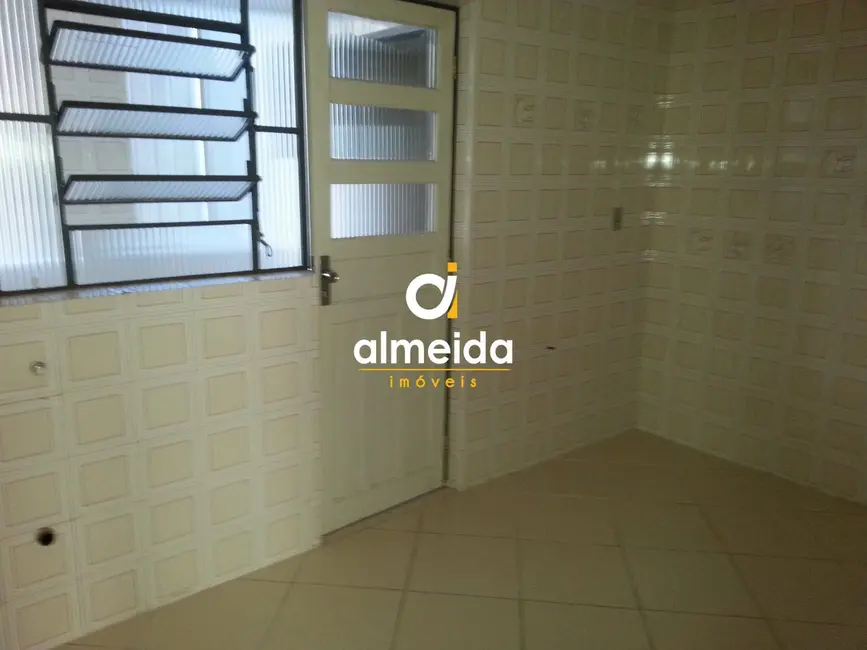 Foto 8 de Apartamento com 2 quartos para alugar, 86m2 em Nossa Senhora de Lourdes, Santa Maria - RS