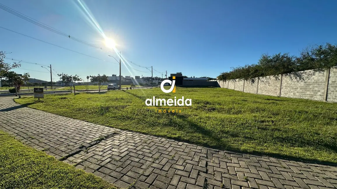Foto 1 de Terreno / Lote à venda, 464m2 em Camobi, Santa Maria - RS