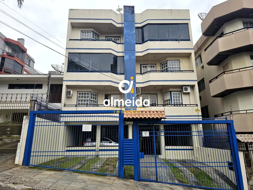 Foto 1 de Kitnet com 1 quarto para alugar, 24m2 em Menino Jesus, Santa Maria - RS