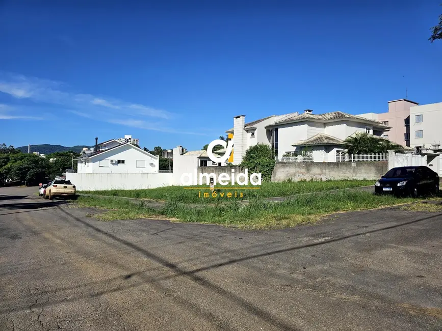 Foto 1 de Terreno / Lote à venda, 525m2 em Nossa Senhora de Lourdes, Santa Maria - RS