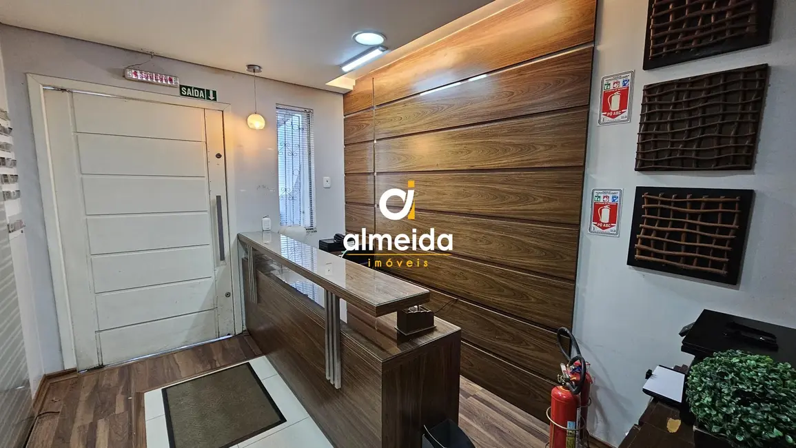 Foto 1 de Casa com 4 quartos à venda, 218m2 em Nossa Senhora de Lourdes, Santa Maria - RS