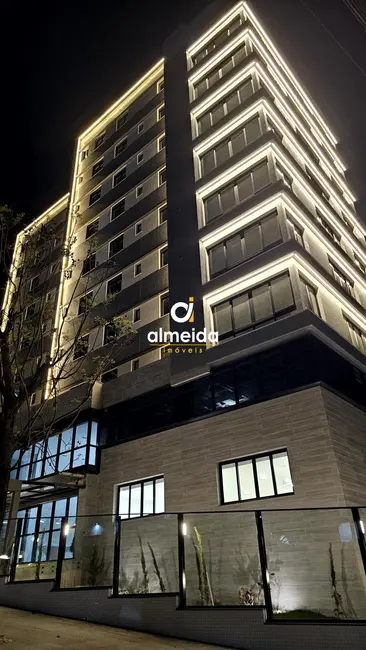 Foto 2 de Apartamento com 3 quartos à venda, 135m2 em Nossa Senhora de Lourdes, Santa Maria - RS