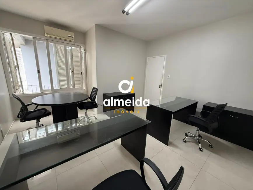 Foto 1 de Sala Comercial com 1 quarto para alugar, 20m2 em Centro, Santa Maria - RS