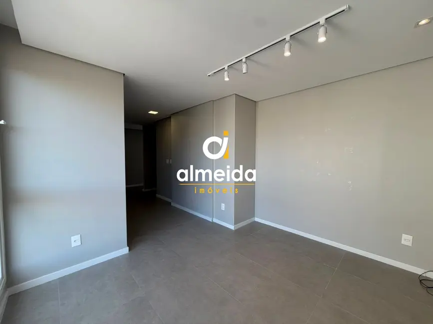 Foto 3 de Apartamento com 3 quartos à venda, 100m2 em Nossa Senhora de Fátima, Santa Maria - RS