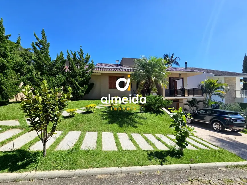 Casa com 4 quartos à venda, 315m2 em Nossa Senhora do Perpétuo Socorro, Santa Maria - RS - imagem 1 Foto 1 de Casa com 4 quartos à venda, 315m2 em Nossa Senhora do Perpétuo Socorro, Santa Maria - RS